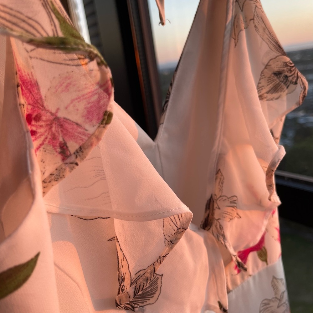 DYNAMITE White Floral Ruffle Dress - Picture 6 of 10